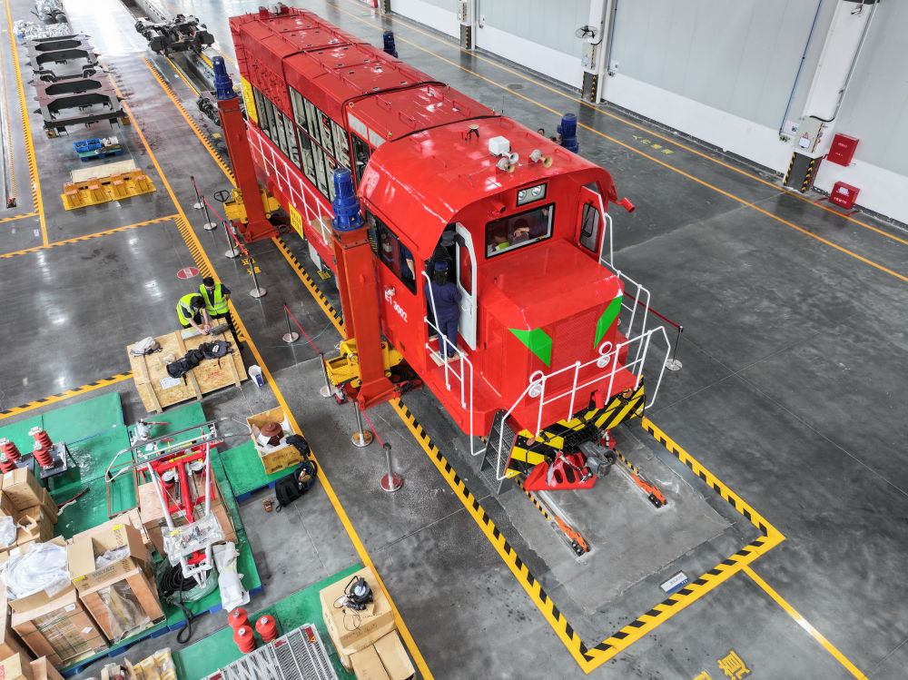 實(shí)招硬招雙管齊下 護(hù)航民營(yíng)網(wǎng)絡(luò)科技研發(fā)破浪前行